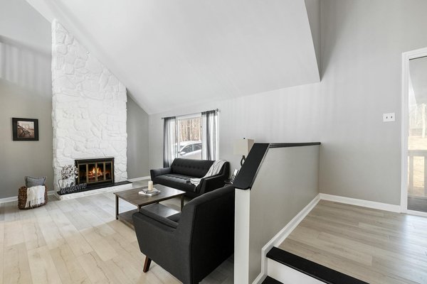 Selecting the Perfect Pet-Friendly Artificial Grass for Your Hull Garden: A Comprehensive Guide